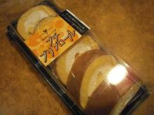 ２１０円で満足感あり！のロールケーキ。阪神製菓　プチプリンロール