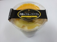 フルーツの酸味とクリームの甘味バランスが絶妙！阪神製菓 3種のフルーツパフェ