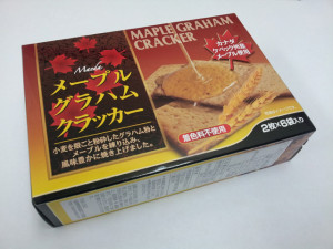 ふわぁっと、香ばしい甘さでおやつタイムの常連になりそう！前田製菓 メープルグラハムクラッカー
